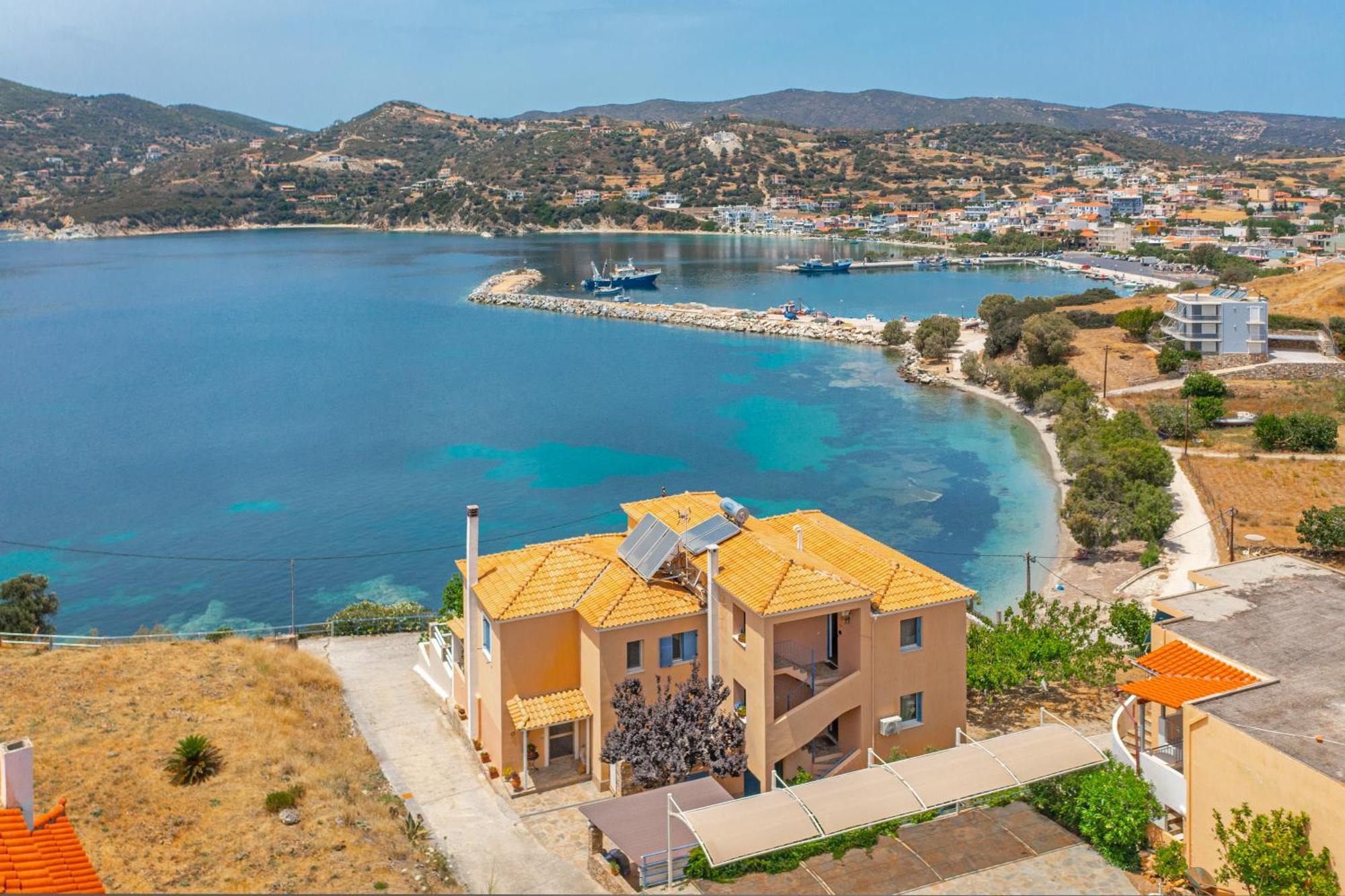 Niovi Seaview Apartments Agio Apóstoloi Exterior foto
